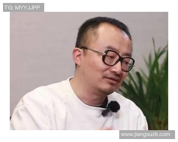 杨磊专访:从青涩少年到篮球明星的成长之路回顾 杨磊专访:从青涩少年到篮球明星的成长之路回顾