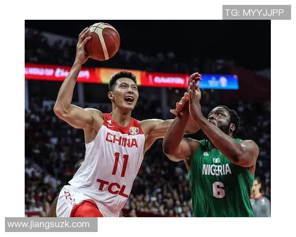 最近哪位足球明星宣布退役引发球迷热议与怀念的情感回顾