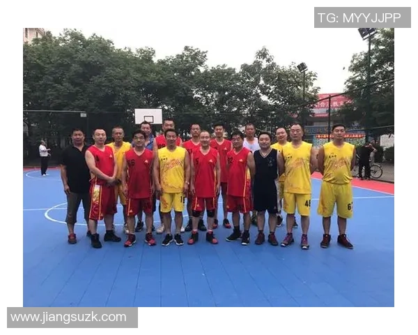 武汉篮球队与广州篮球队的耐力较量赛后分析与总结