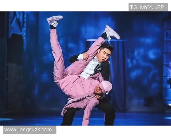 足球明星热舞巴勒斯坦舞展现文化交流与友谊的精彩瞬间 足球明星热舞巴勒斯坦舞展现文化交流与友谊的精彩瞬间