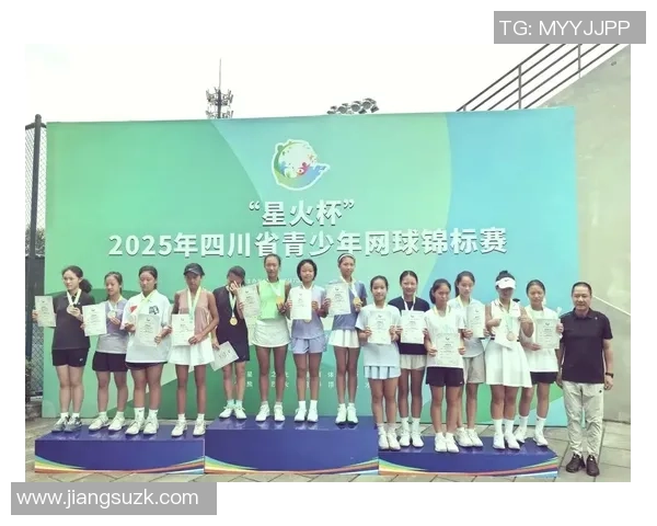 成都网球队荣登全国网球节奏排行榜第三名引发热议 成都网球队荣登全国网球节奏排行榜第三名引发热议